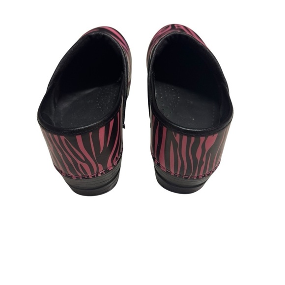 Sanita Professional Liv Patent Leather Nurse Clogs EUR 38 Womens Size 7.5 Zebra - Picture 5 of 7
